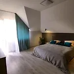 Apartment 3 Lovely House Uzhhorod