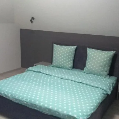 3 Lovely House Apartman